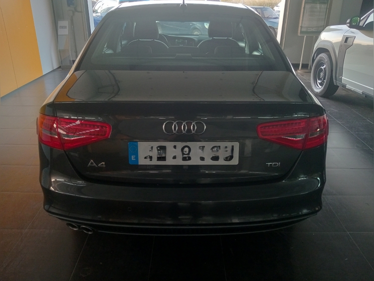 Audi A4 S LINE foto 7