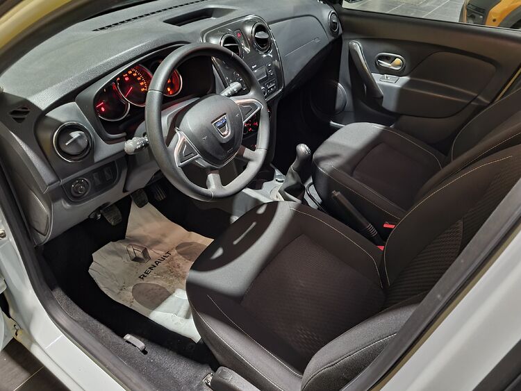 Dacia Sandero <span class=