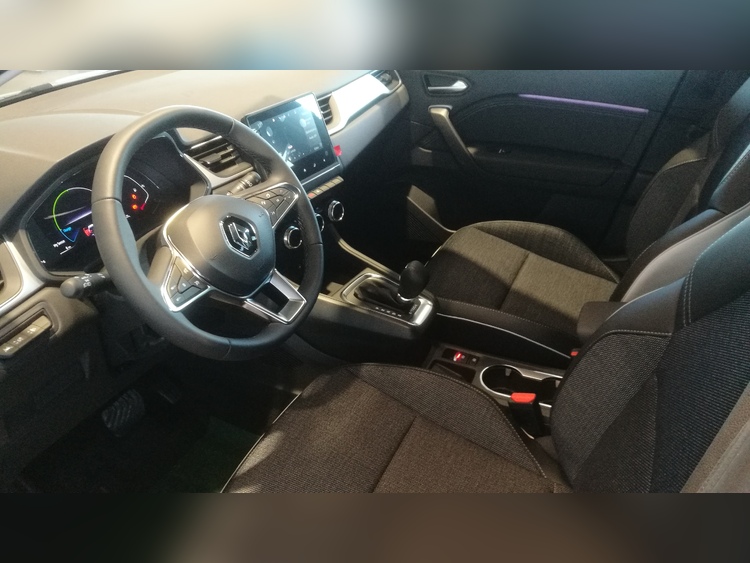 Renault Captur TECHNO E-TECH FULL HIBRIDO foto 6